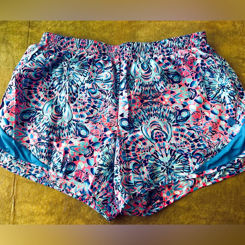 Lily Pulitzer Luxletic shorts, size Medium